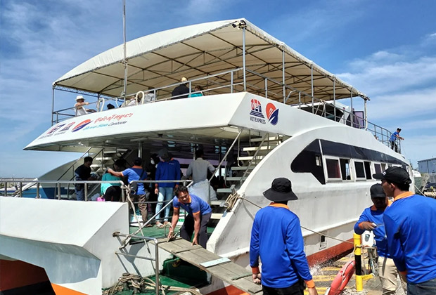 Buva Sea Speed Boat (Sihanoukville – Koh Rong)