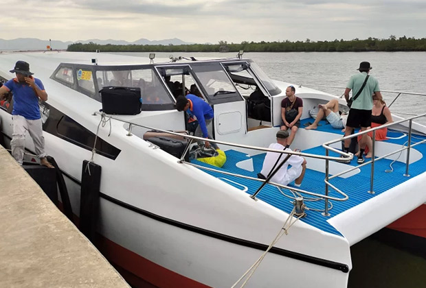 Buva Sea Speed Boat (Sihanoukville – Koh Rong)